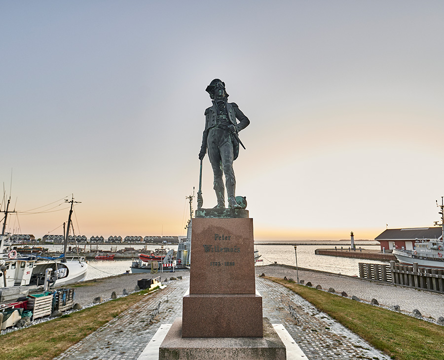 Peter Willemoes statuen i Assens Købstad