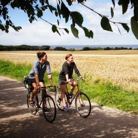 cyklister i naturen på cykeltur